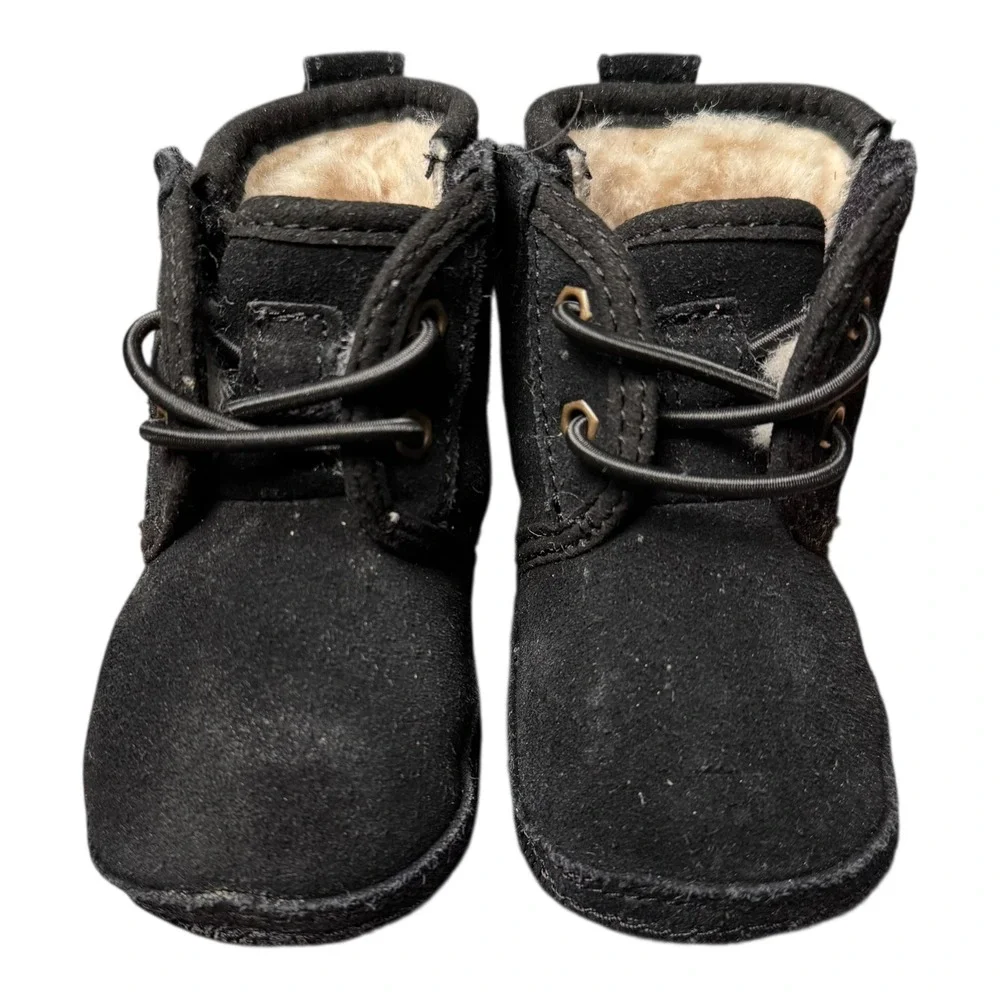 UGG Baby Neumel Black Suede Leather Shearling Lined‎ Lace Up Boots Shoes SU